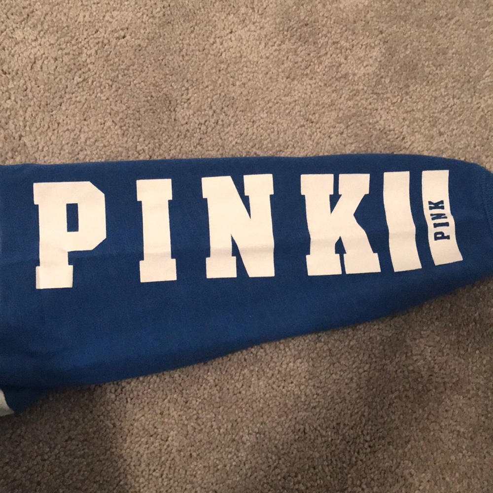 VS Pink sweatshirt - Picture 3 of 5